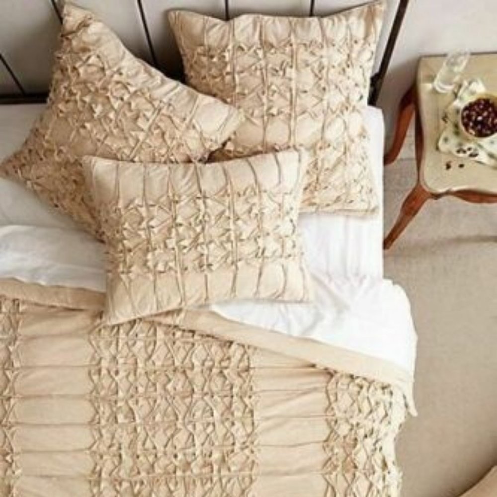 Anthropologie Thayet King Set Shams